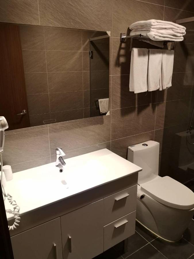 Hotel Half ไถจง ภายนอก รูปภาพ
